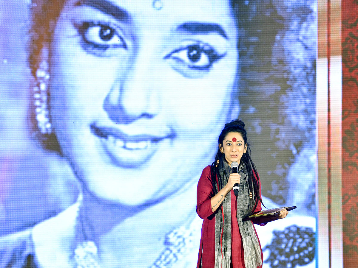sakshi_20excellence_20awards_202023_20Photo_20Gallery_13.jpg 14