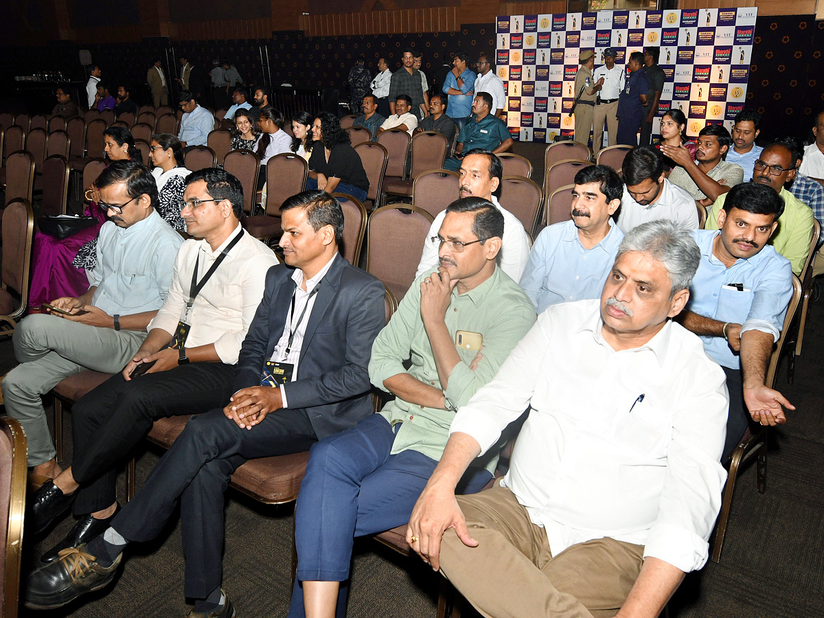 sakshi_20excellence_20awards_202023_20Photos_11.jpg 32
