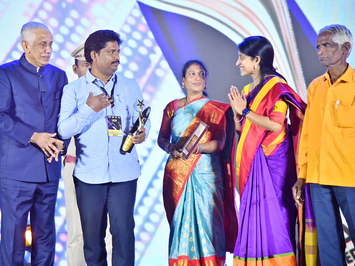 sakshi_20excellence_20awards_202023_20Photos_18.jpg 39
