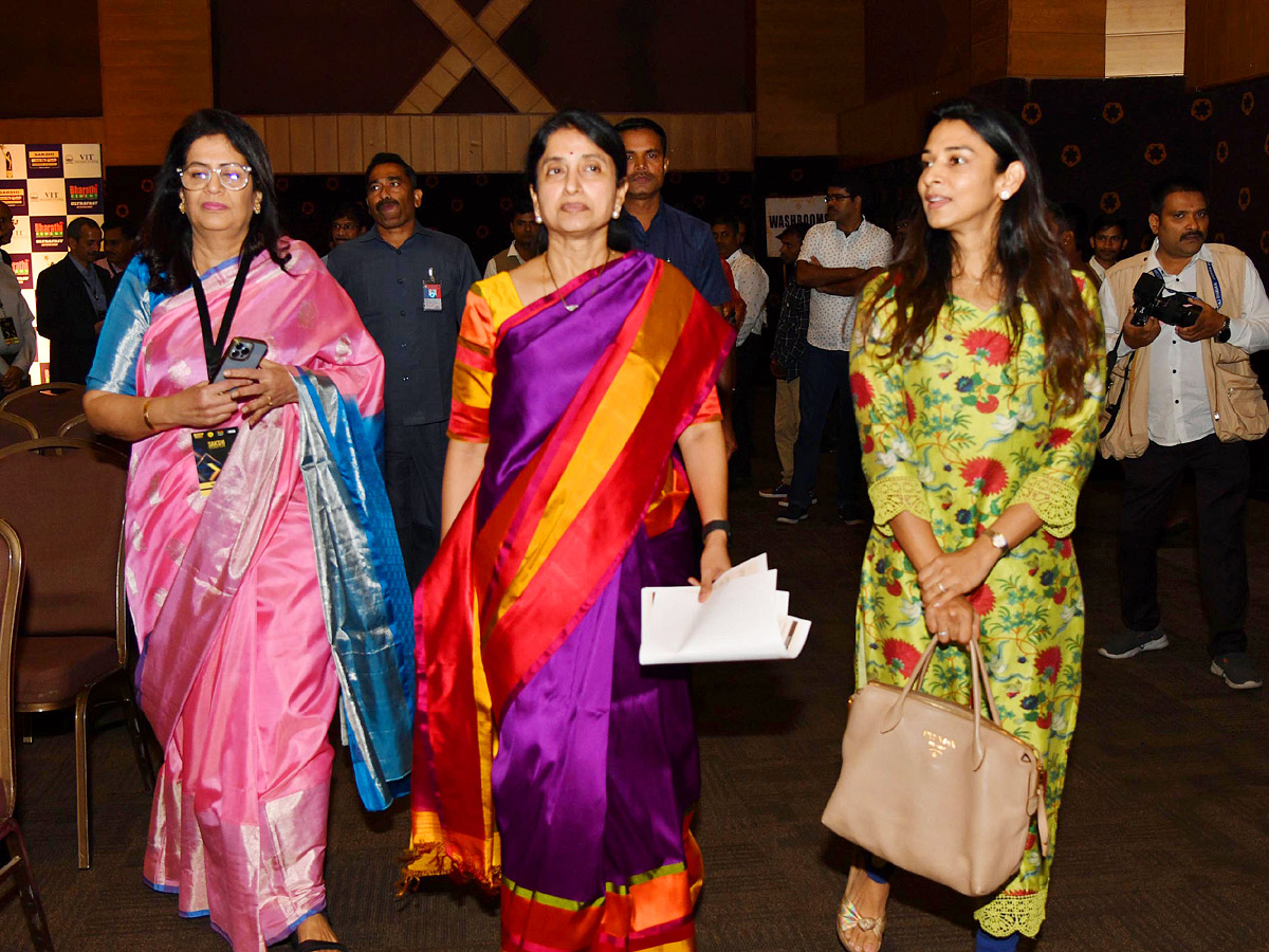 sakshi_20excellence_20awards_202023_20Photos_29.jpg 13