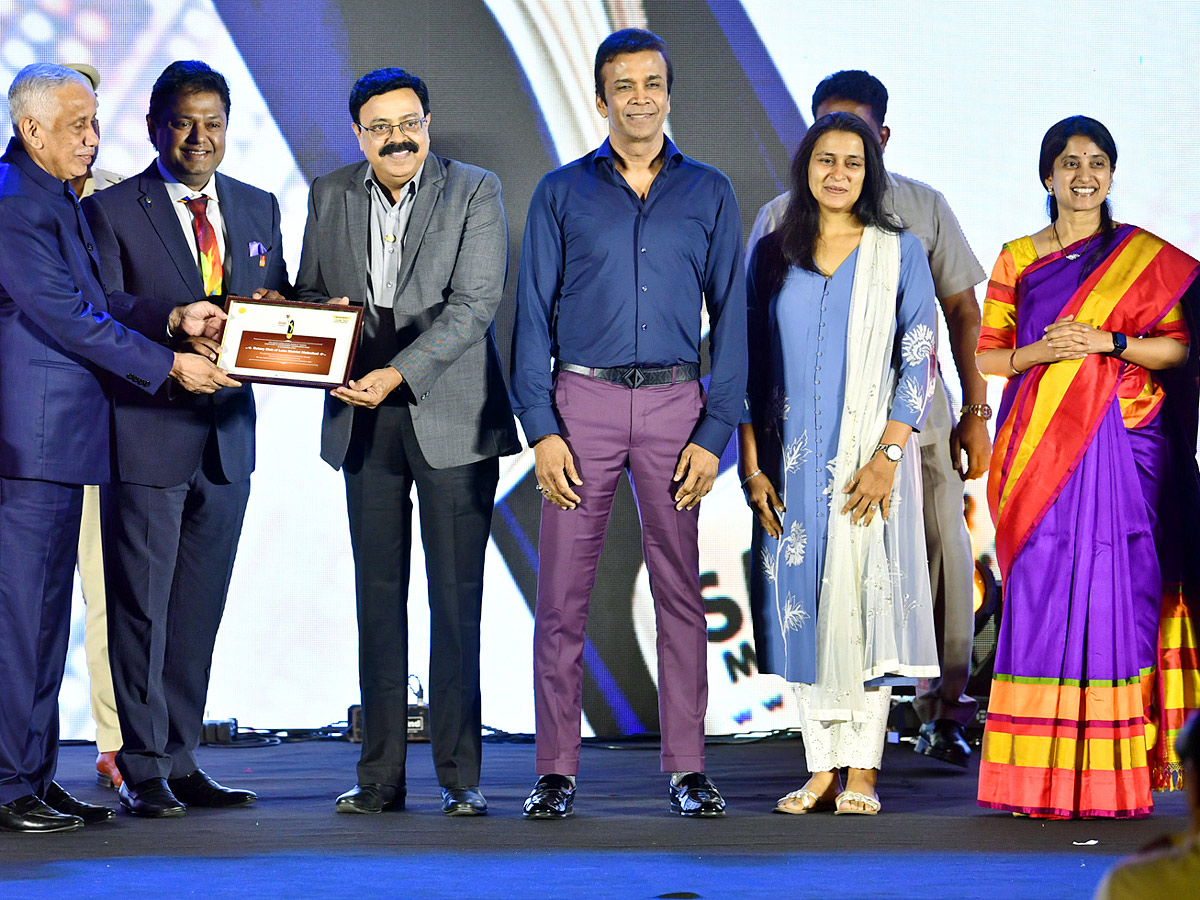 sakshi_20excellence_20awards_202023_20Photos_37.jpg 28