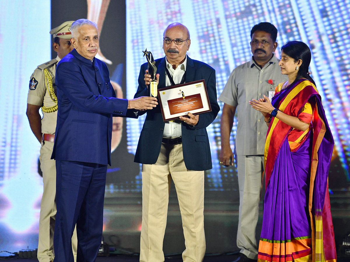 sakshi_20excellence_20awards_202023_20Photos_40.jpg 21
