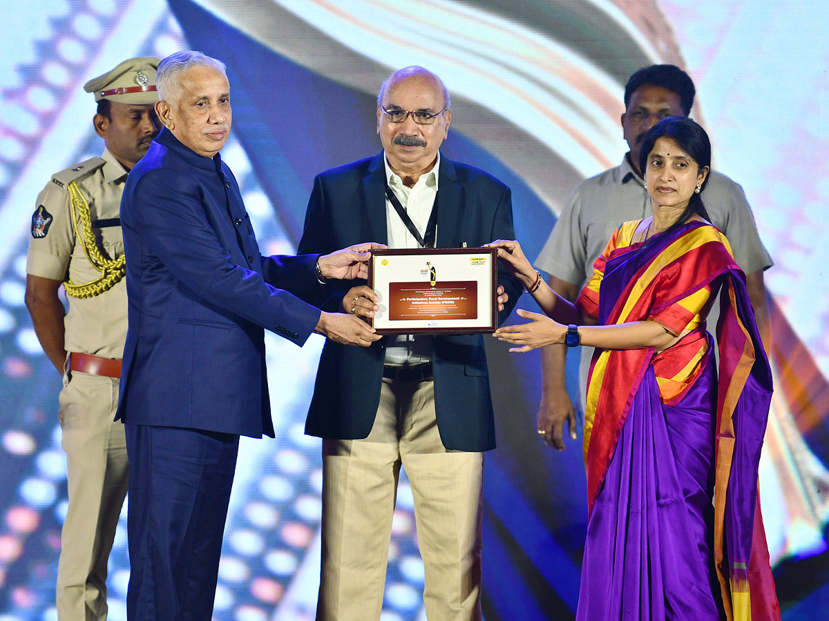 sakshi_20excellence_20awards_202023_20Photos_41.jpg 9
