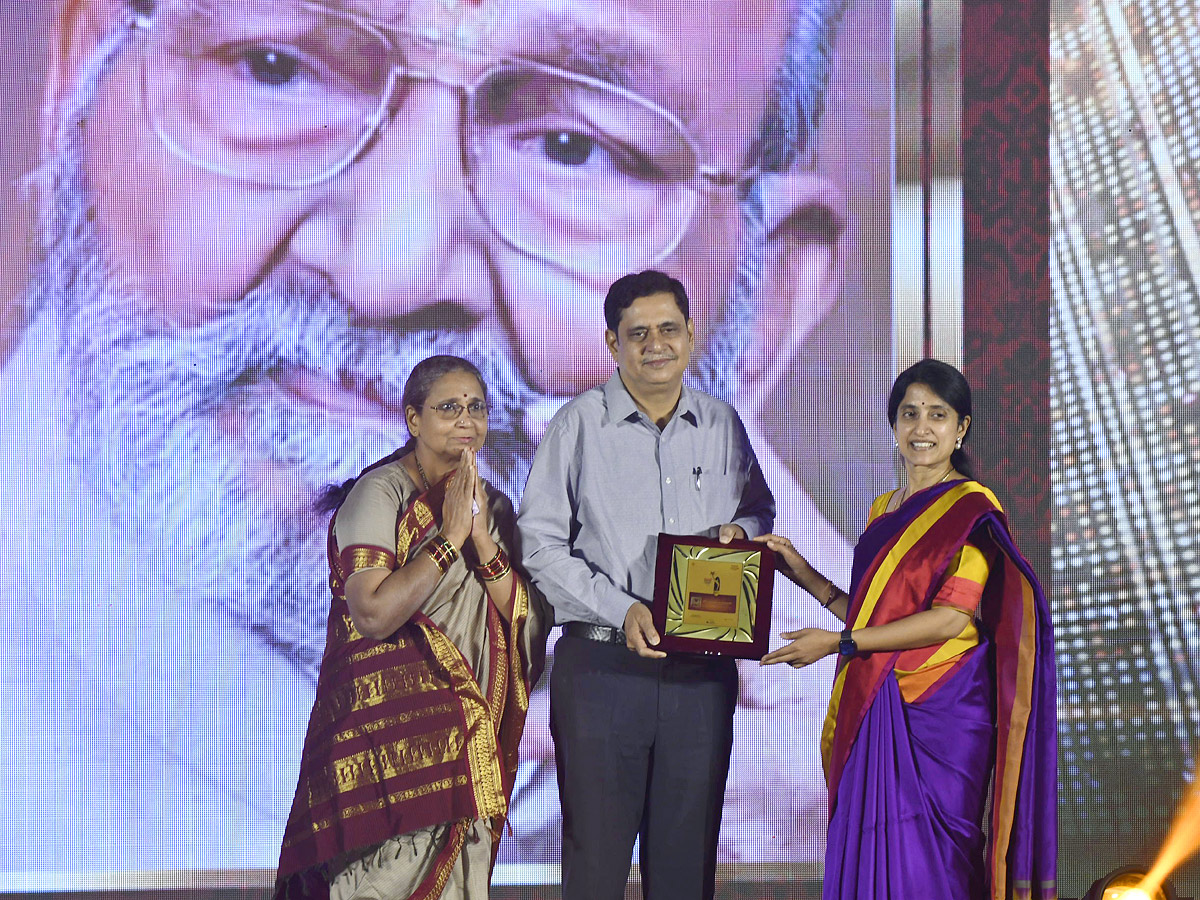 sakshi_20excellence_20awards_202023_20Photos_61.jpg 67