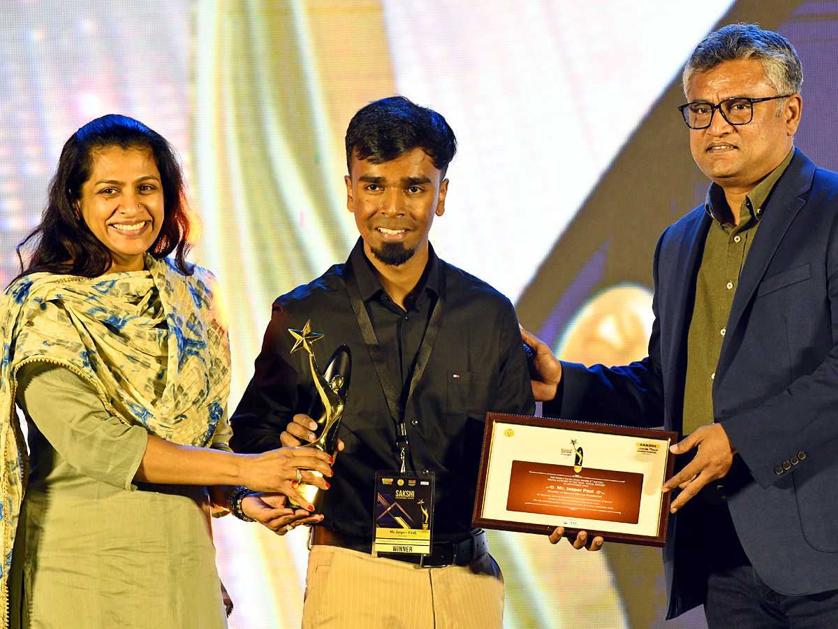 sakshi_20excellence_20awards_202023_20Photos_8.jpg 30
