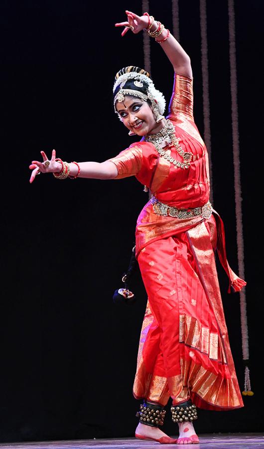 Kuchipudi_20Dance_20Show_20In_20Ravindra_20Bharathi-10.jpg 10