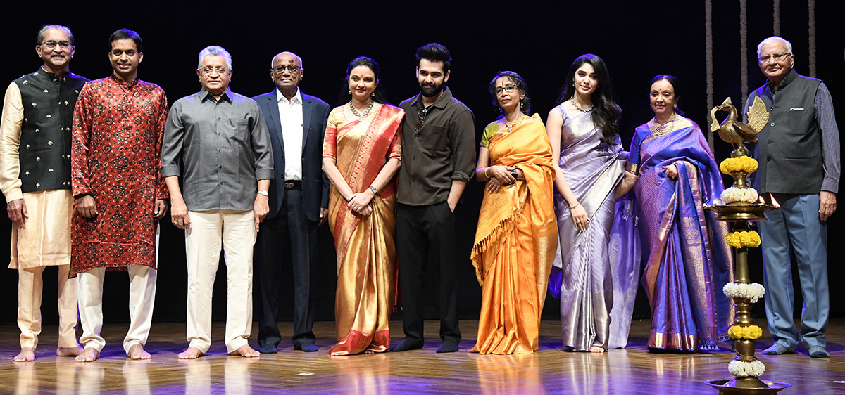 Kuchipudi_20Dance_20Show_20In_20Ravindra_20Bharathi-9.jpg 9