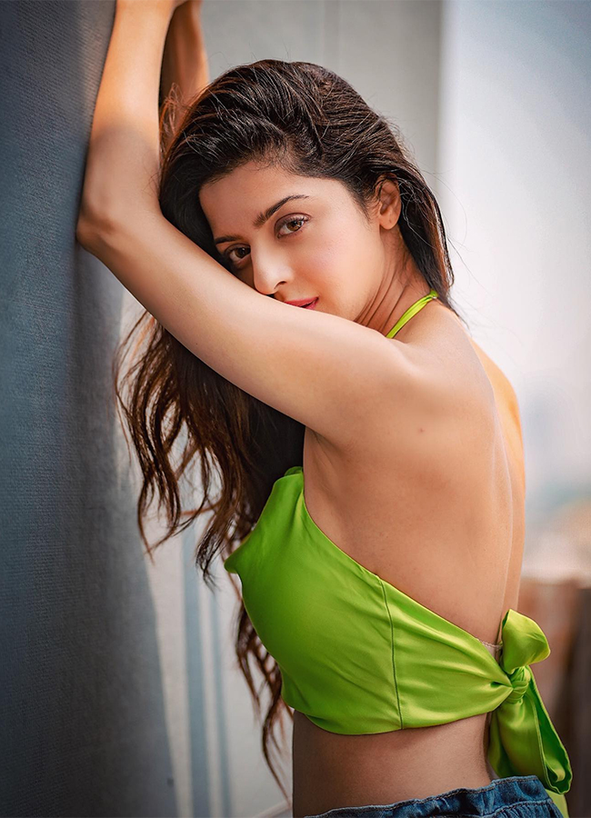 Actress_20Vedika_20Photos-11.jpg 2