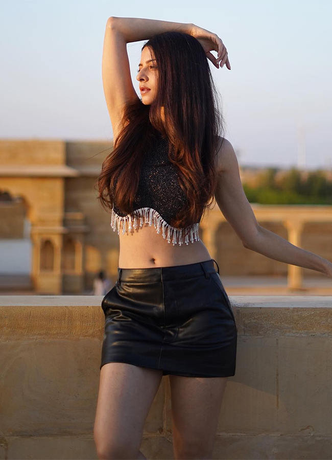 Actress_20Vedika_20Photos-19.jpg 9