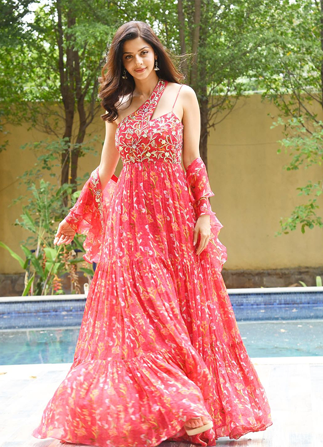 Actress_20Vedika_20Photos-28.jpg 16