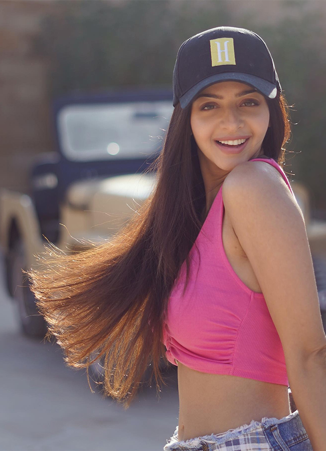 Actress_20Vedika_20Photos-30.jpg 18