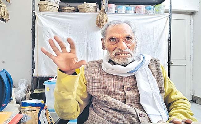 Palekar_20Subhash.jpg