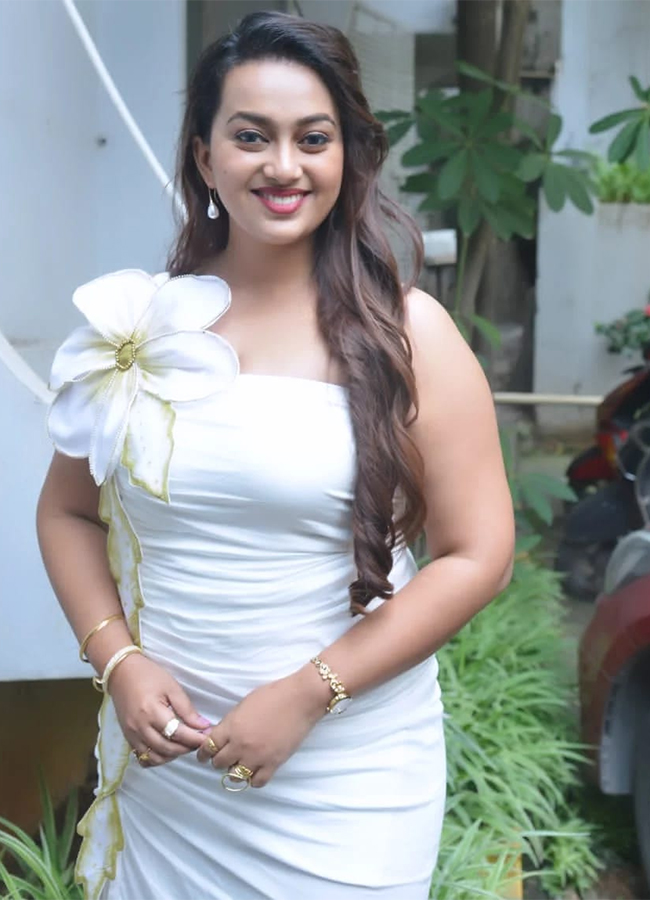 actress_20ester_20noronha_20photos-3.jpg 3