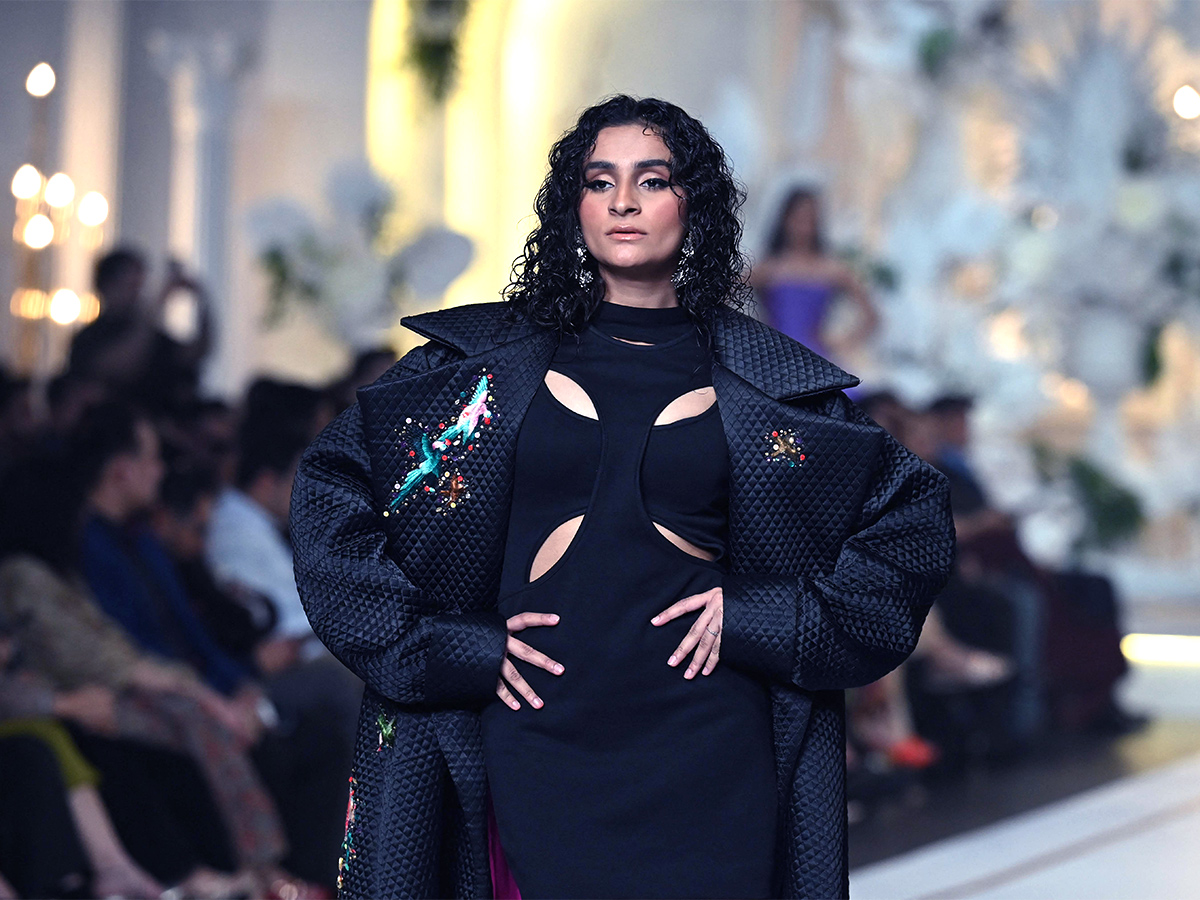 fashion_20show_20of_20Bridal_20Couture_20Week_20in_20Lahore_20photos-12.jpg 12