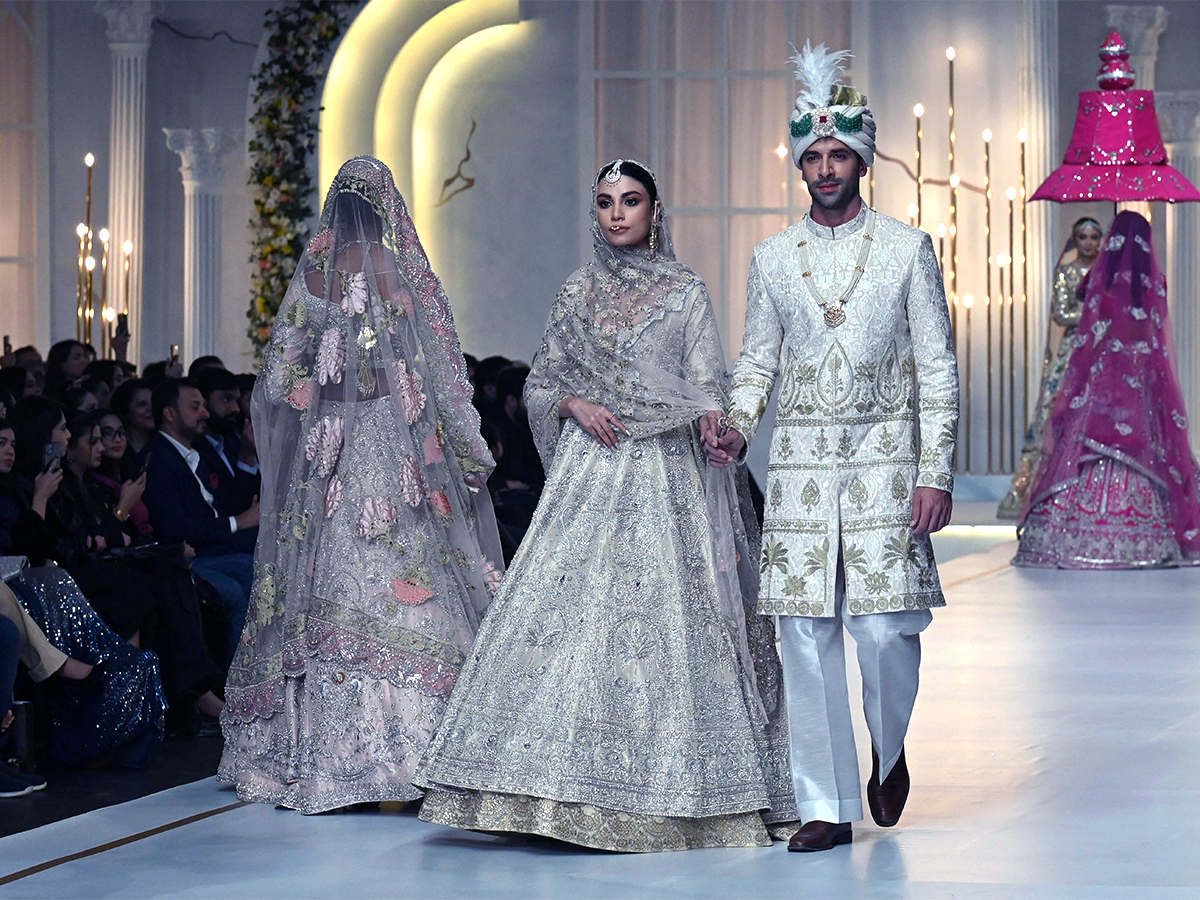 fashion_20show_20of_20Bridal_20Couture_20Week_20in_20Lahore_20photos-22.jpg 20