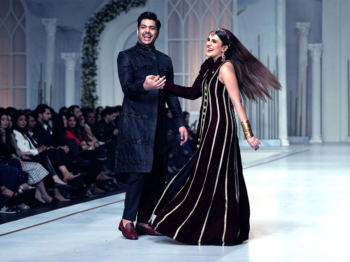 fashion_20show_20of_20Bridal_20Couture_20Week_20in_20Lahore_20photos-26.jpg 24