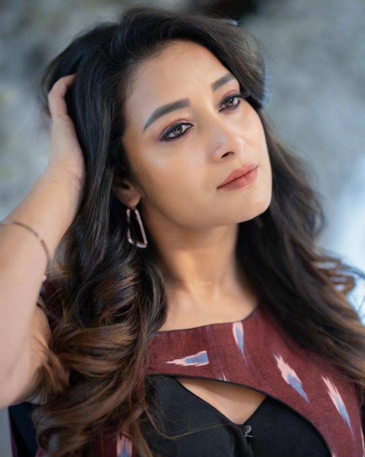 Bhanu-big-boss.jpg 10