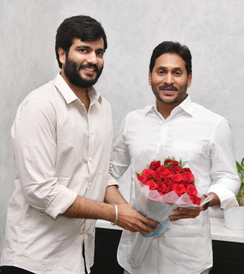 CM-YS-Jagan-02.jpeg 2