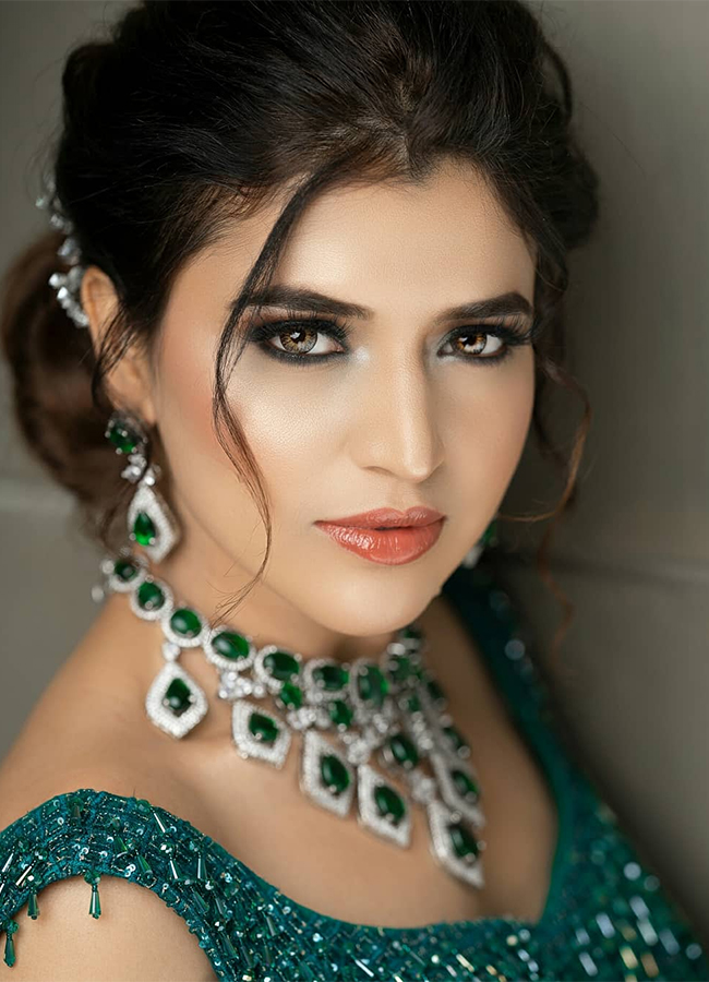 Telugu_20actress_20Chitra_20Shukla_20Engagement_20Pics-20.jpg 20
