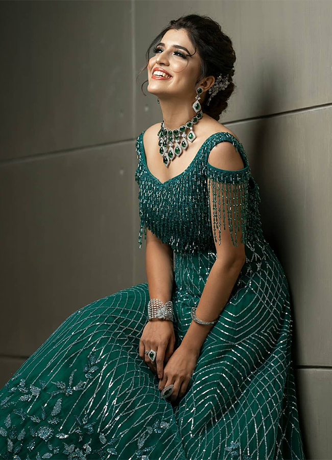 Telugu_20actress_20Chitra_20Shukla_20Engagement_20Pics-21.jpg 21