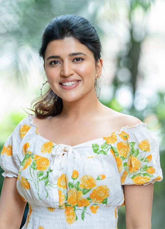 Telugu_20actress_20Chitra_20Shukla_20Engagement_20Pics-24.jpg 24