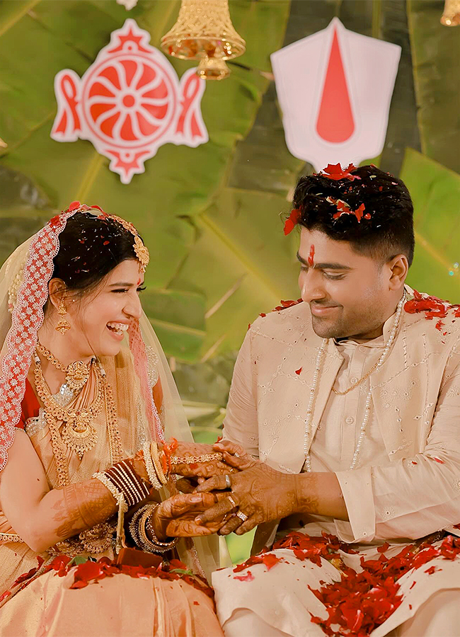 Telugu_20actress_20Chitra_20Shukla_20Engagement_20Pics-5.jpg 6