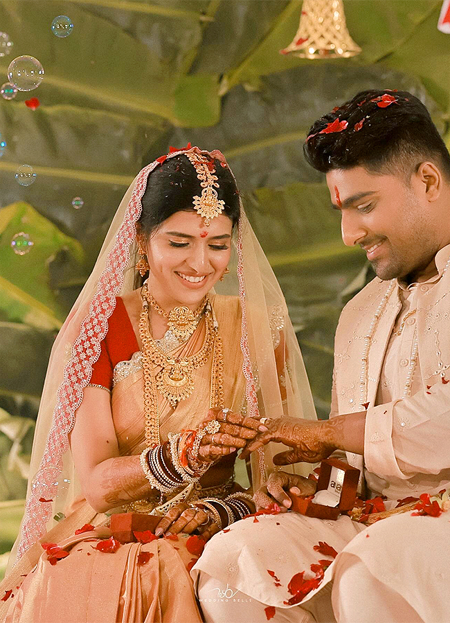 Telugu_20actress_20Chitra_20Shukla_20Engagement_20Pics-8.jpg 9