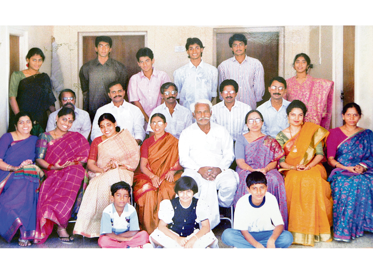 ys_20jagan_20rare_20and_20unseen_20photos_20-7.jpg 7