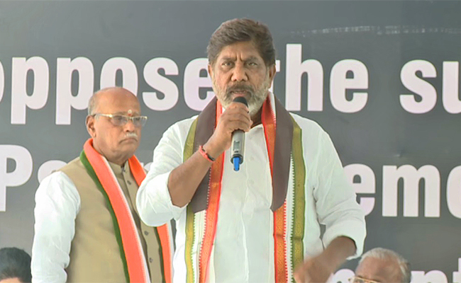 Telangana-Congress-Condemns-BJP-Act.jpg