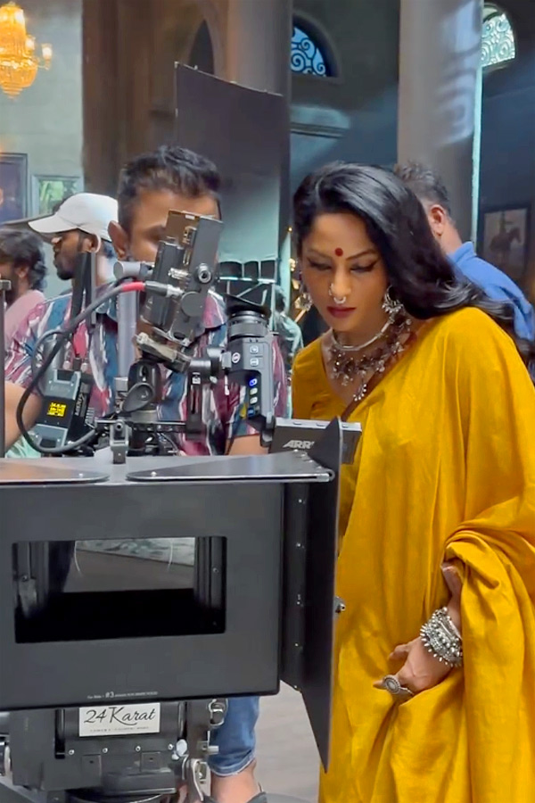 Actress_20Salaar_20Movie_20Sriya_20Reddy_20Latest_20Photos_6.jpg 7