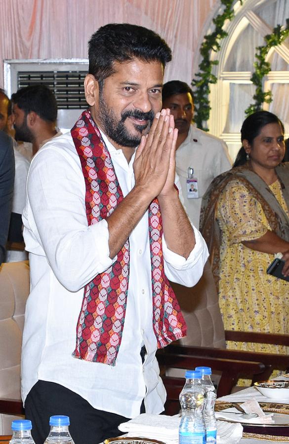 CM_20Revanth_20Reddy_20Christmas_20Celebrations_20at_20LB_20Stadium-23.jpg 21