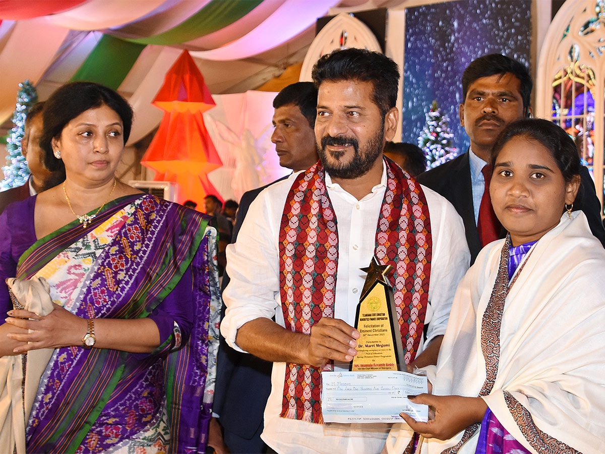 CM_20Revanth_20Reddy_20Christmas_20Celebrations_20at_20LB_20Stadium-4.jpg 4