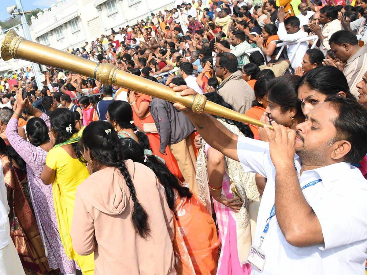 Vaikunta_20Ekadasi_202023_20Date_20in_20Tirumala-15.jpg 14
