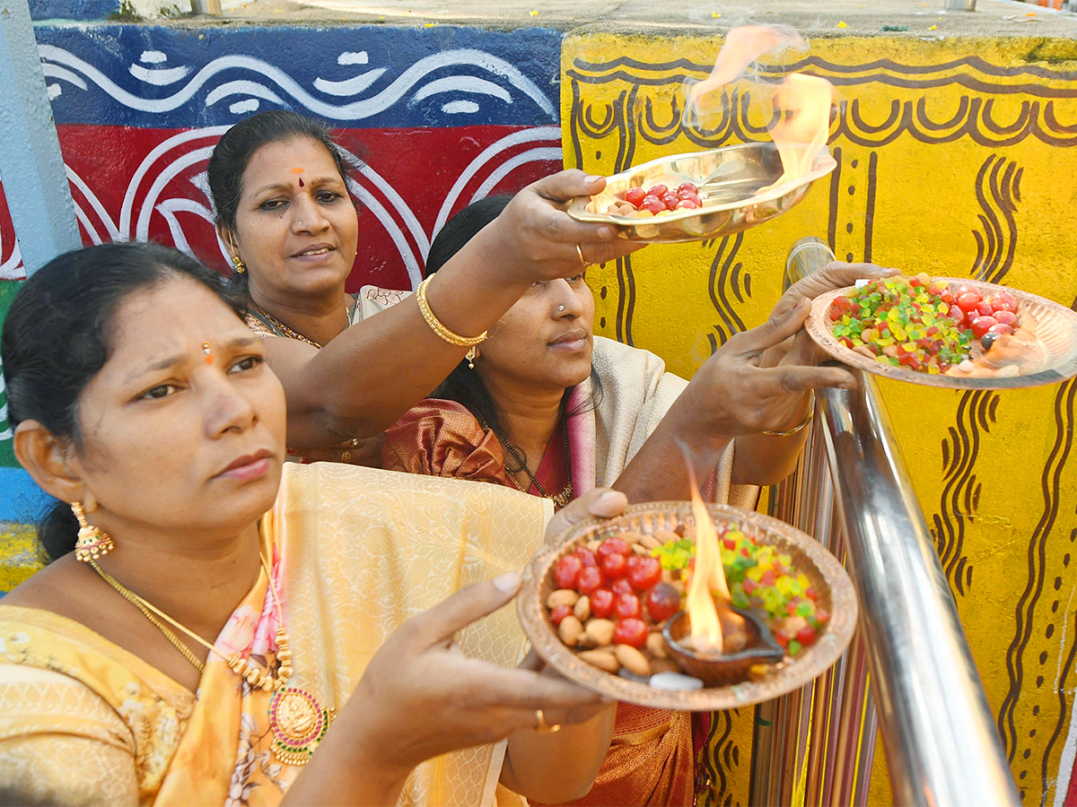 Vaikunta_20Ekadasi_202023_20Date_20in_20Tirumala-16.jpg 15
