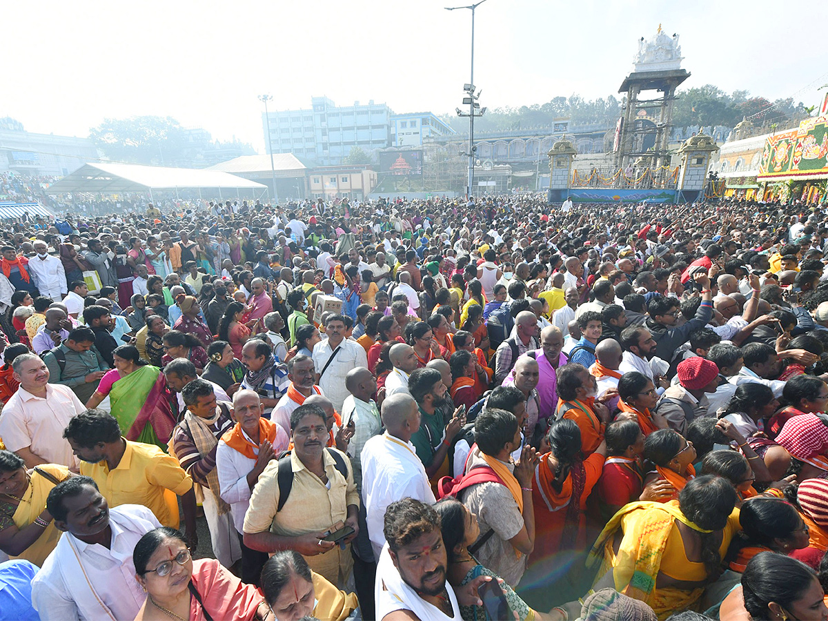 Vaikunta_20Ekadasi_202023_20Date_20in_20Tirumala-4.jpg 4