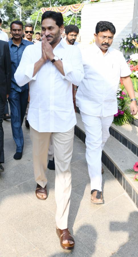 CM-YS-Jagan-_20Idupulapaya-08.jpeg 8
