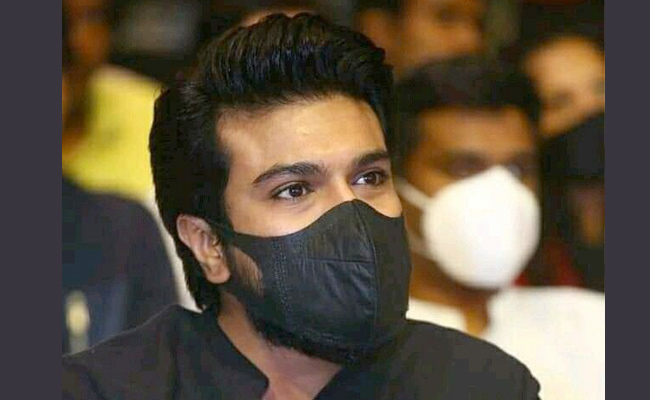 Celebrities_20Wear_20Face_20Masks_20During_20The_20Coronavirus_20Pandemic_20Photos_5.jpg 6