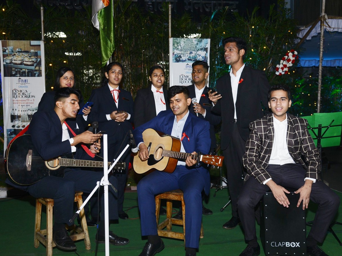 IHMI-Christmas-Celebrations-3.jpg 4
