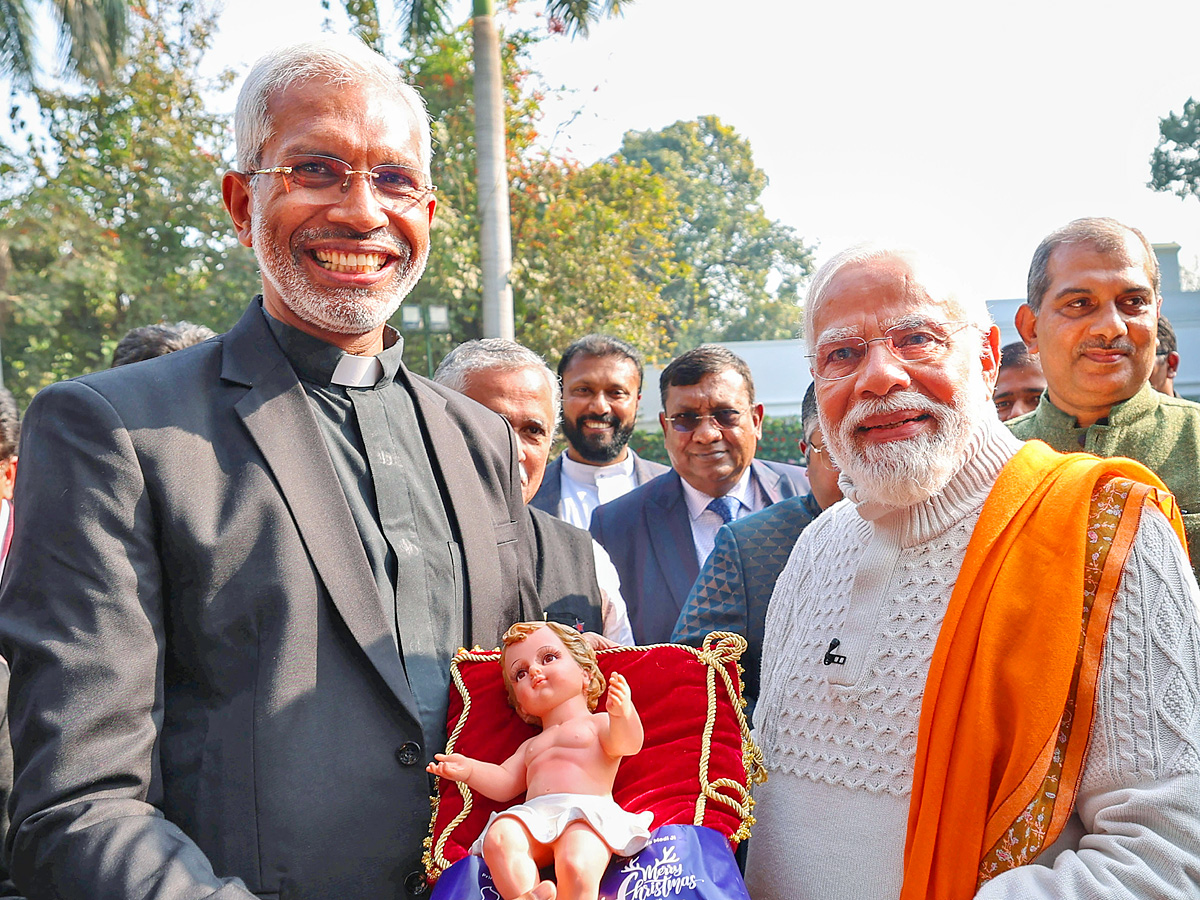 PM_20Modi_20hosts_20Christmas_20event_20Photos_10.jpg 11
