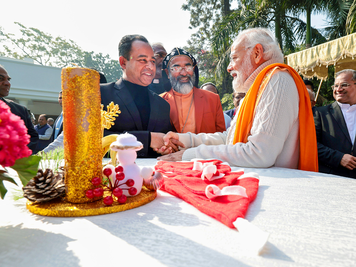 PM_20Modi_20hosts_20Christmas_20event_20Photos_13.jpg 14