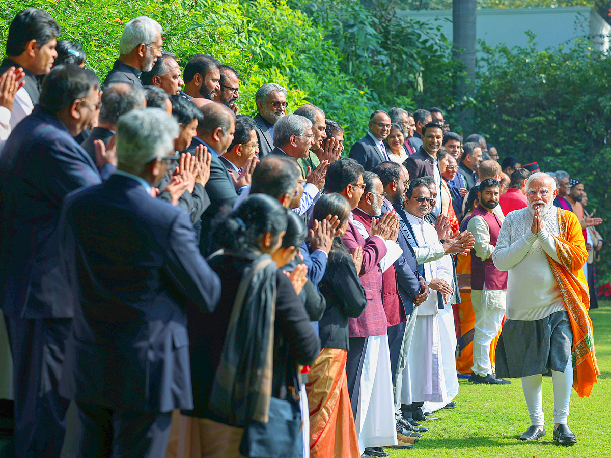 PM_20Modi_20hosts_20Christmas_20event_20Photos_4.jpg 5