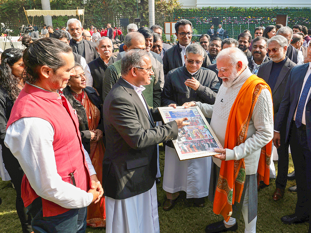 PM_20Modi_20hosts_20Christmas_20event_20Photos_7.jpg 8