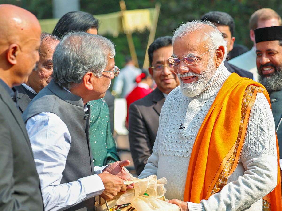 PM_20Modi_20hosts_20Christmas_20event_20Photos_9.jpg 10