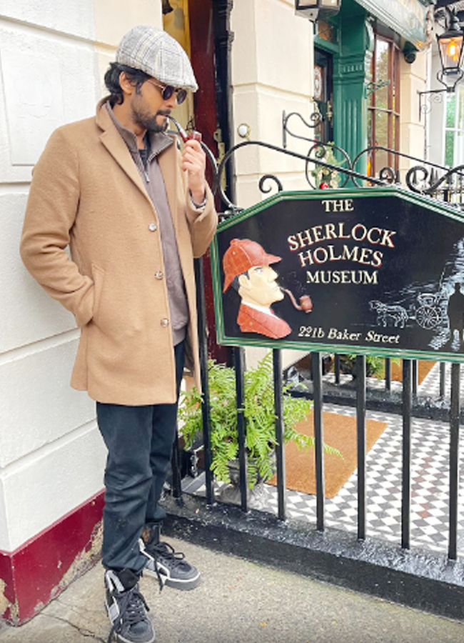 14.Naveen-Polishetty-Sherlock-Homes.jpg 19