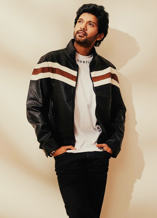 19.Naveen-Polishetty-Actor.jpg 24