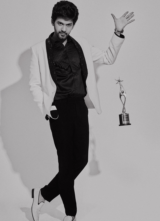 9.Naveen-Polishetty-Best-Actor-Award.jpg 11