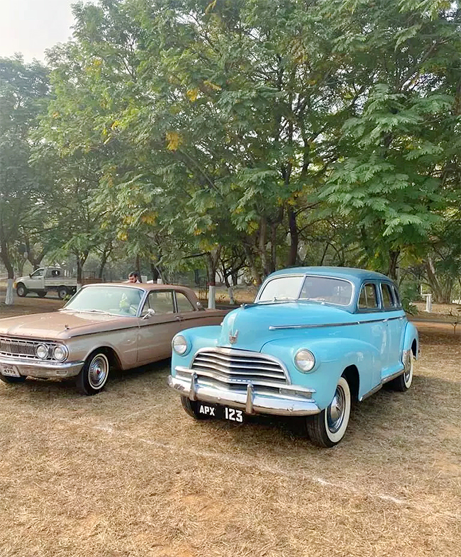 HPS_20Centenary_20Vintage_20Car_20Show_20hyderabad_20public_20school-2.jpg 3