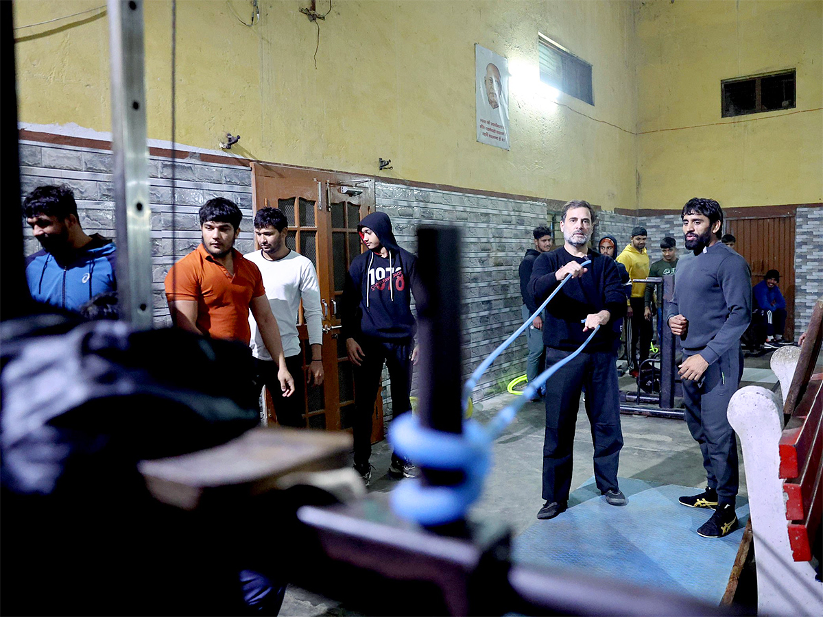 Rahul_20Gandhi_20Joined_20Exercise_20With_20Bajrang_20Punia-2.jpg 2