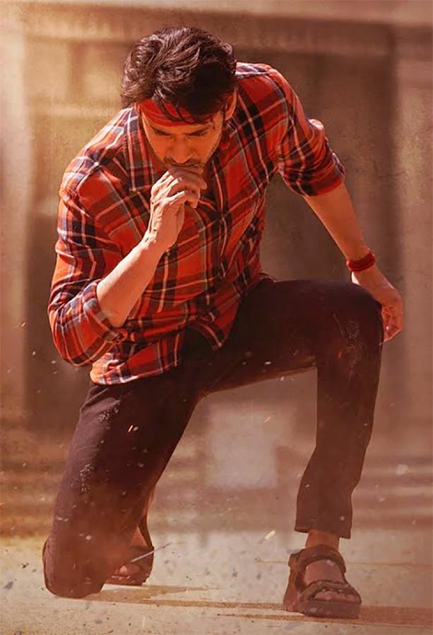 mahesh_20babu_20guntur_20kaaram_20movie_20hd_20images-15.jpg 15