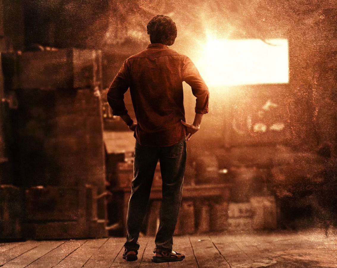 mahesh_20babu_20guntur_20kaaram_20movie_20hd_20images-16.jpg 16